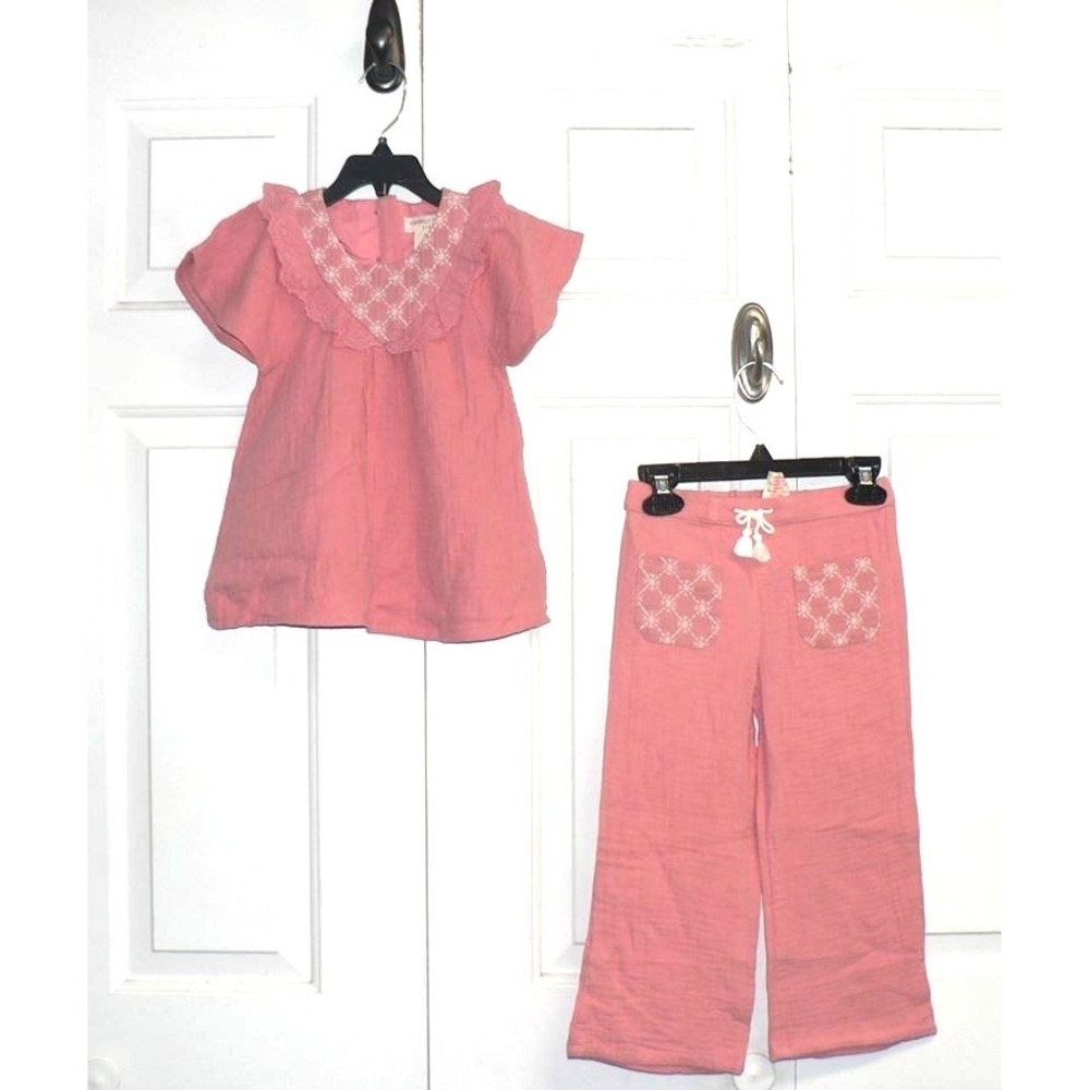 Happily Grey Girls 2 Piece Short Sleeve Lace Embroidered Pants Set in Corral 3T
